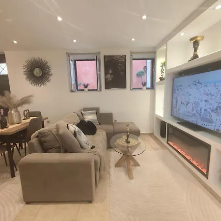 Libra Luxury Maisonette! * Corfu (city)
