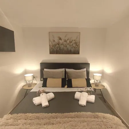 Libra Luxury Maisonette!